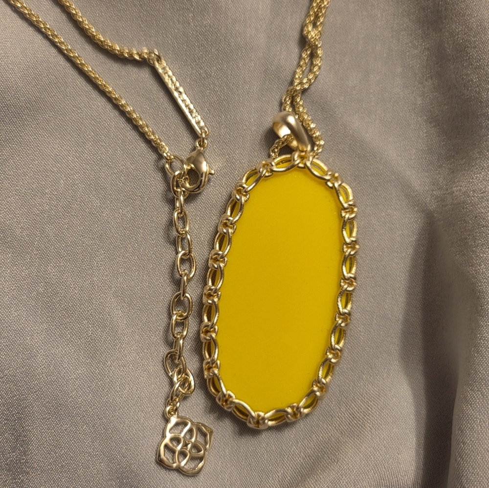 NWOT Kendra Scott Yellow In Gold Macrame Setting